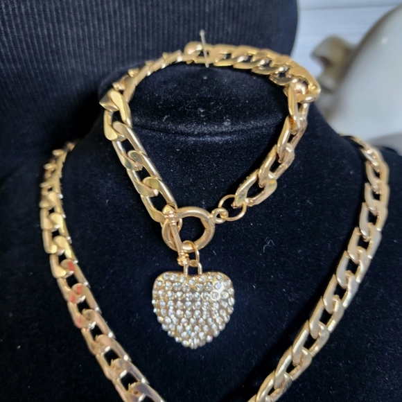 Gold Cuban Link Chain Neckace Bracelet Set with Toggle Clasp Heart Pendants Set - Picture 5 of 9